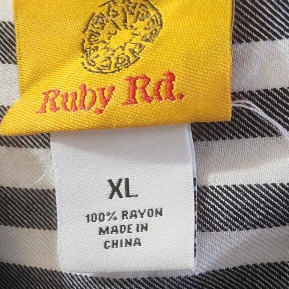 RUBY RD TUNIC TOP - Picture 4 of 4